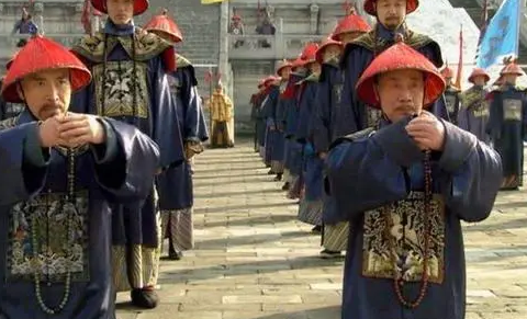 明朝皇帝对臣子都低三下四的 清朝时期为何反过来