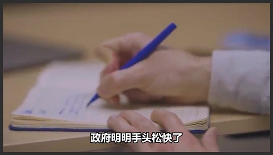 马克龙为何成最不体面总统？法国社会全面撕裂，谁是罪魁祸首？
