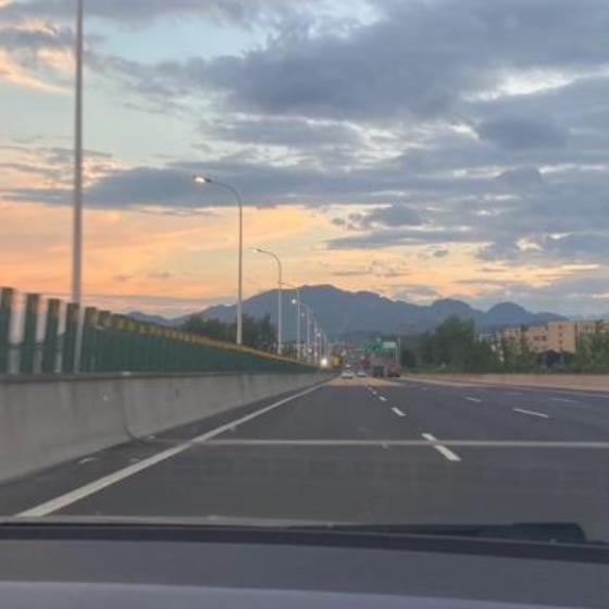 【哲理】十字内的经典句子（遇佳人的经典句子十字）