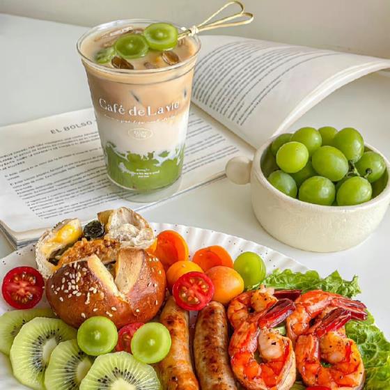 【哲理】比较吸引人的吃面文案句子（一个人吃面的文案高级感）