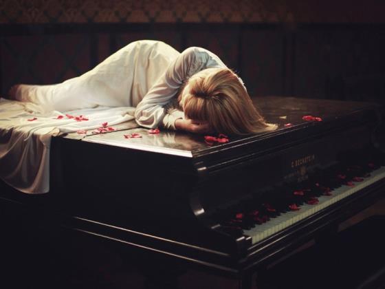 【正能量】中午正能量的精美句子（中午好的正能量句子朋友圈）