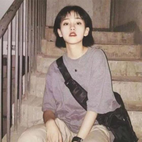 【伤感】配音文案女生伤心欲绝（配音文案开朗短句女生）