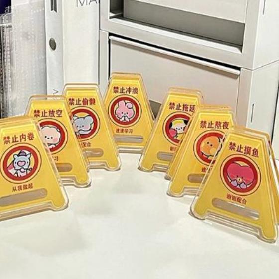 【伤感】半痴半傻半疯癫经典文案（偷偷藏不住的文案经典语录）