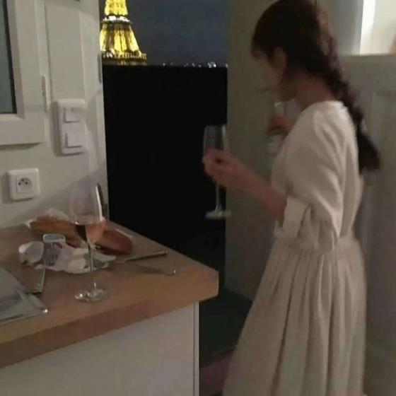 【伤感】超伤感文案配音（伤感旁白配音文案）